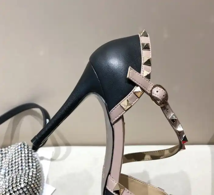 hype Valentino High Heels