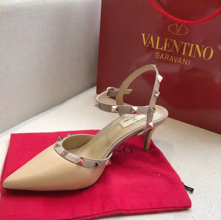 hype Valentino High Heels