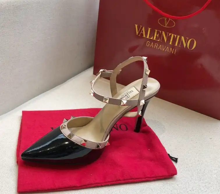 hype Valentino High Heels