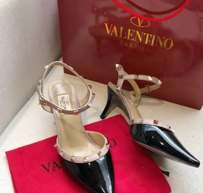 hype Valentino High Heels