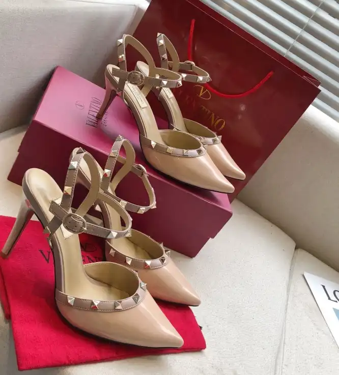 hype Valentino High Heels