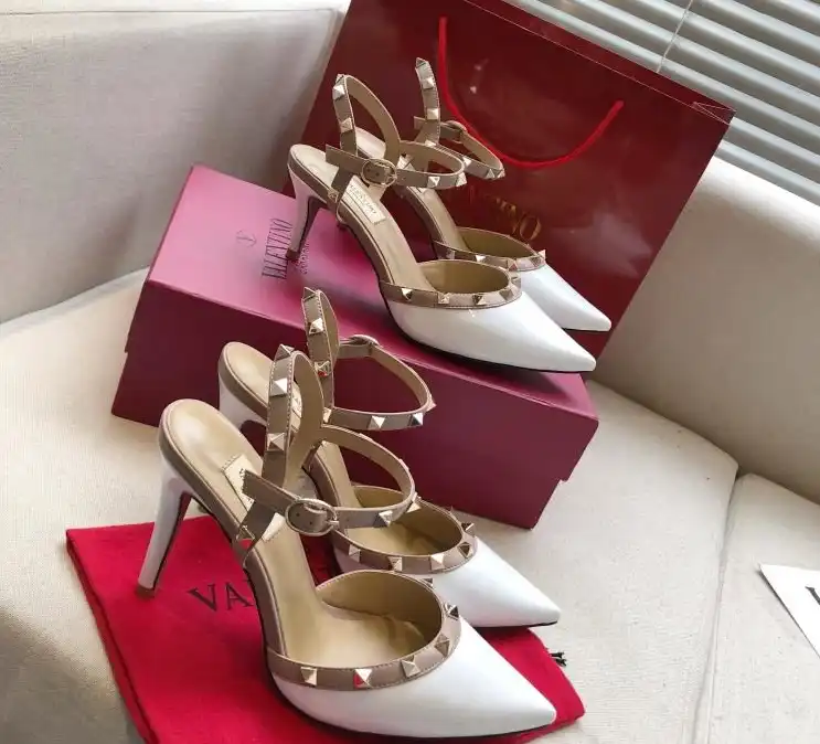 hype Valentino High Heels