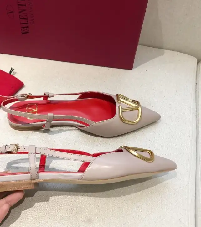 hype Valentino flat shoes