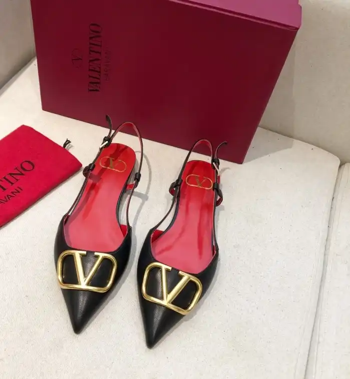 hype Valentino flat shoes