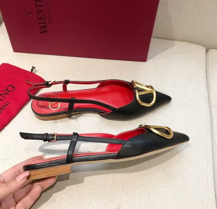 hype Valentino flat shoes