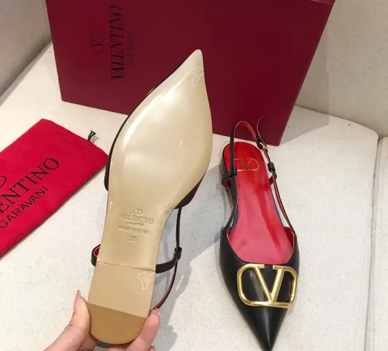 hype Valentino flat shoes