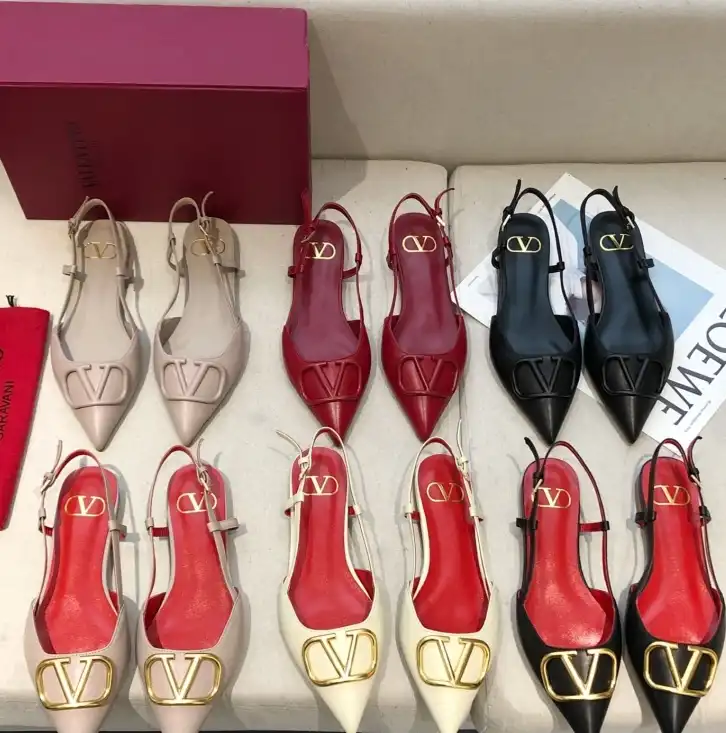 hype Valentino flat shoes