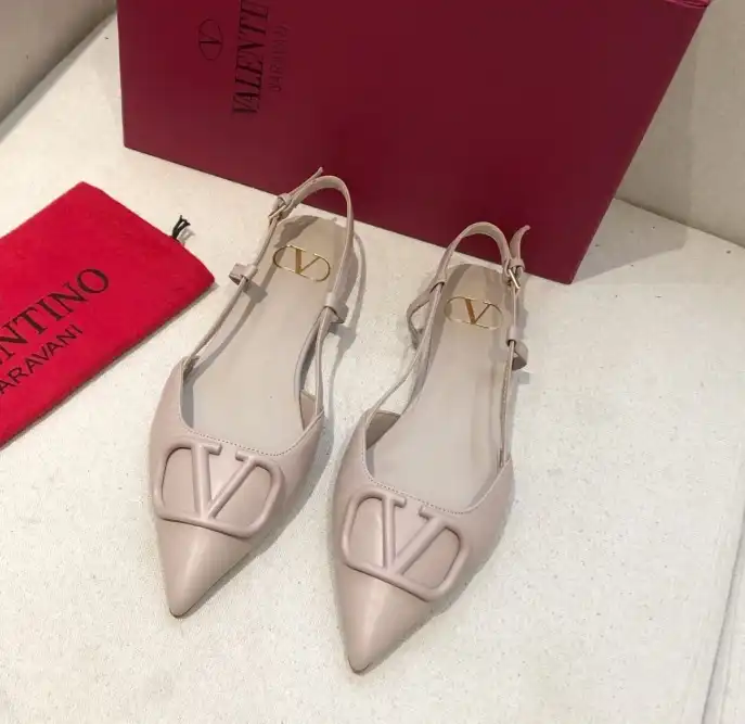 hype Valentino flat shoes