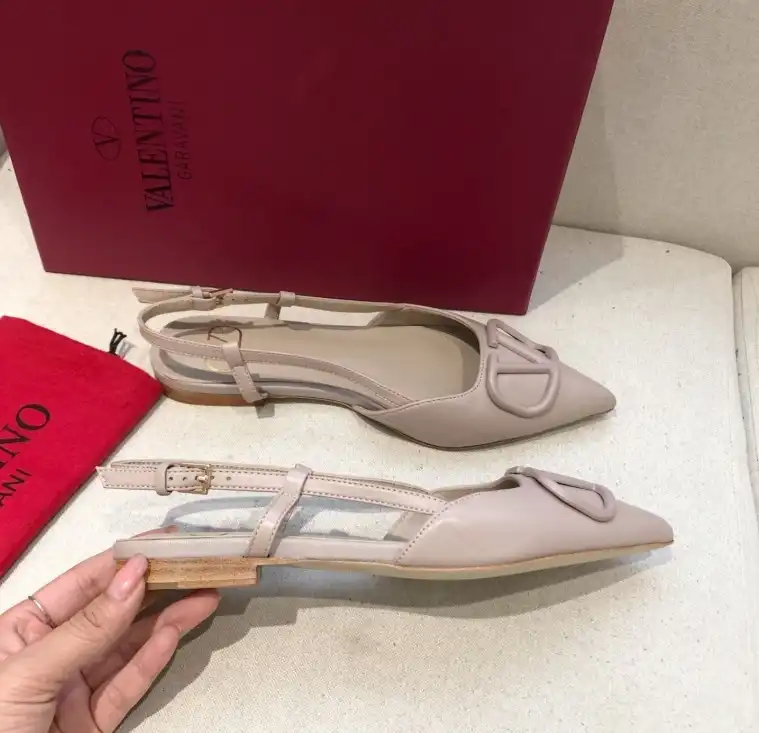 hype Valentino flat shoes