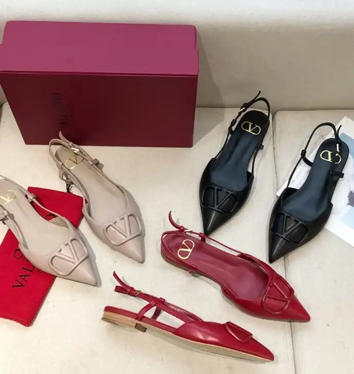 hype Valentino flat shoes