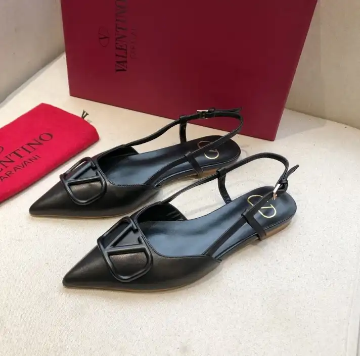 hype Valentino flat shoes