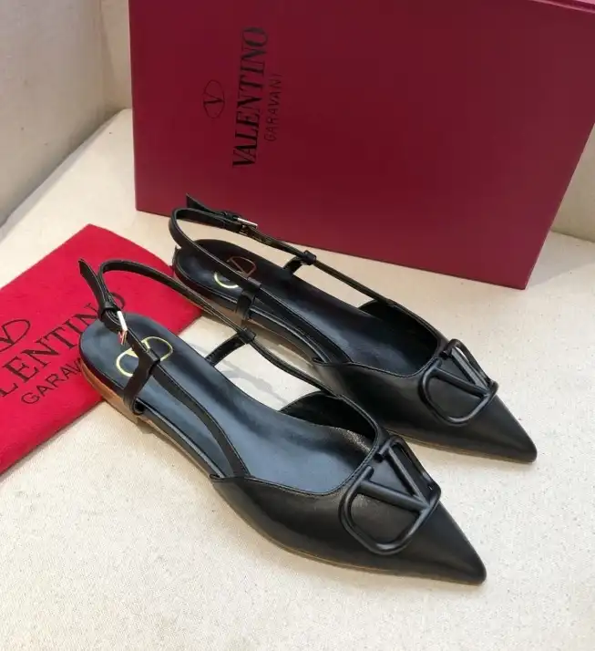 hype Valentino flat shoes