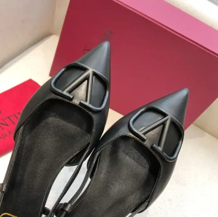 hype Valentino flat shoes