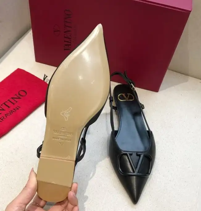 hype Valentino flat shoes