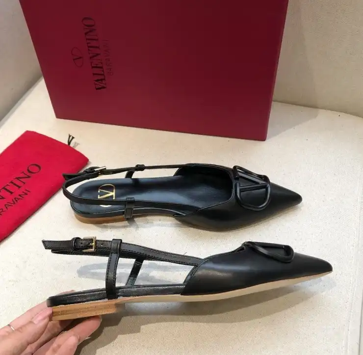 hype Valentino flat shoes