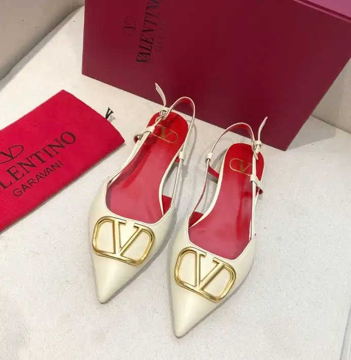 hype Valentino flat shoes