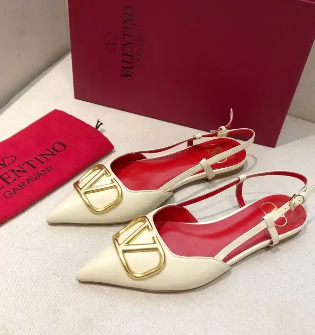 hype Valentino flat shoes