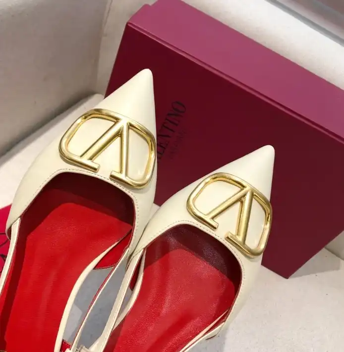 hype Valentino flat shoes