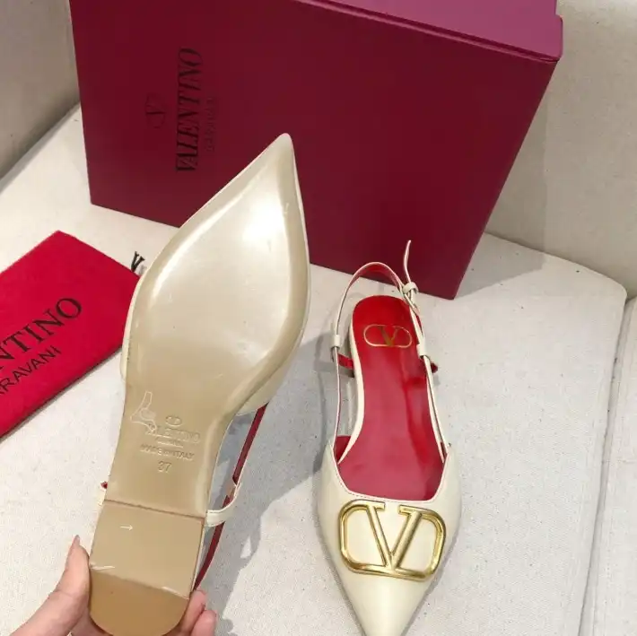 hype Valentino flat shoes