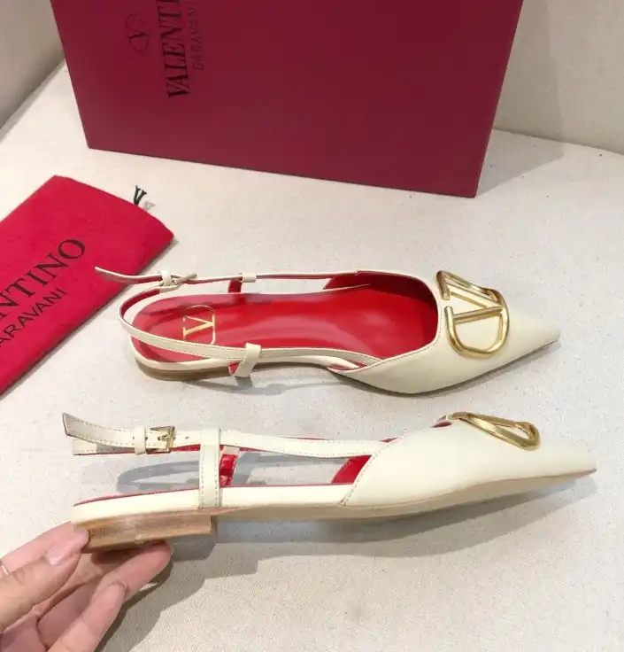 hype Valentino flat shoes