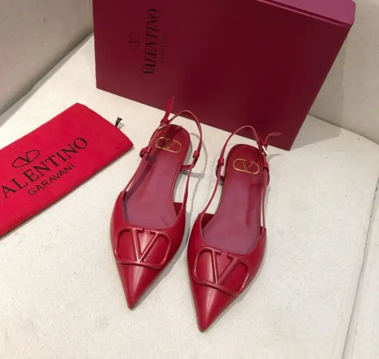 hype Valentino flat shoes