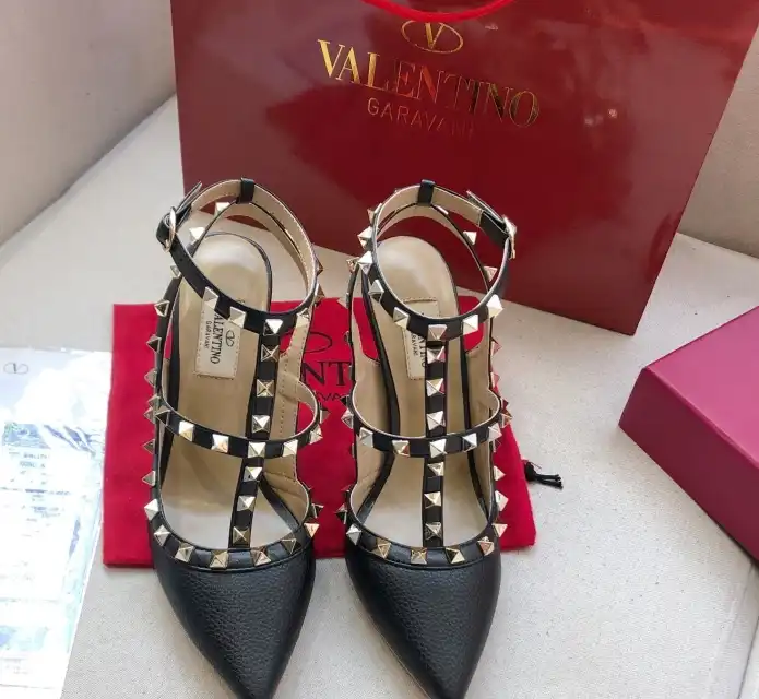 hype Valentino High Heels