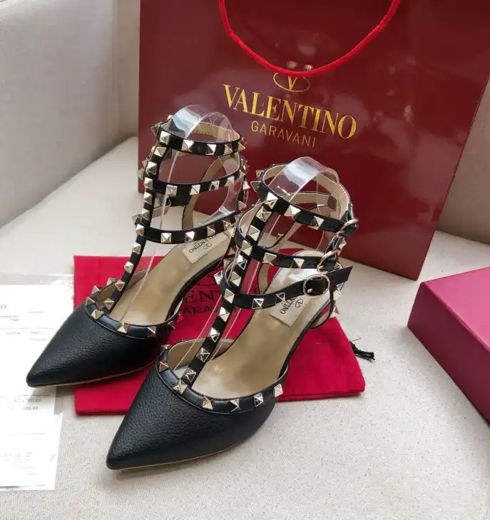 hype Valentino High Heels