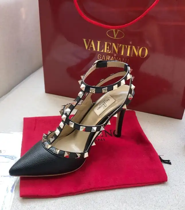 hype Valentino High Heels