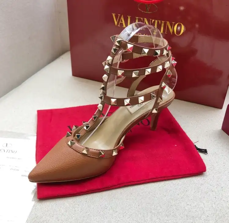 hype Valentino High Heels