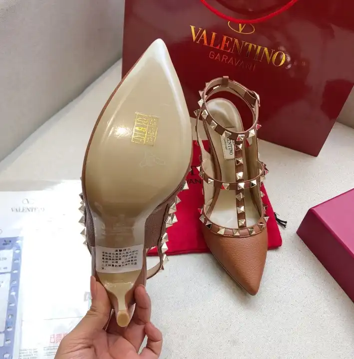 hype Valentino High Heels