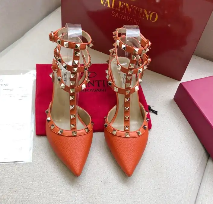 hype Valentino High Heels