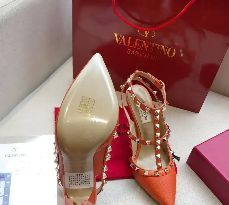 hype Valentino High Heels