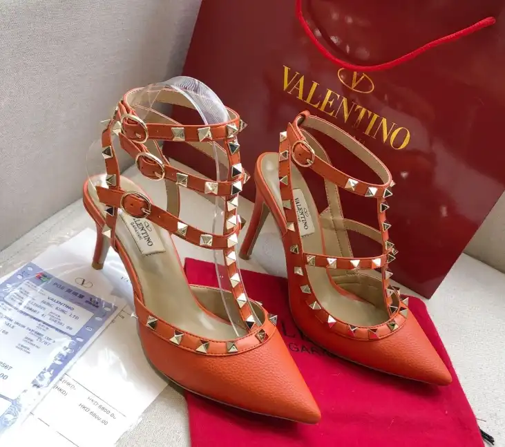 hype Valentino High Heels