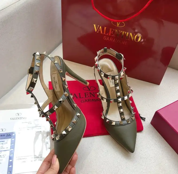 hype Valentino High Heels