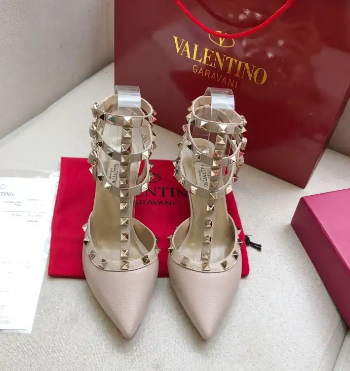 hype Valentino High Heels