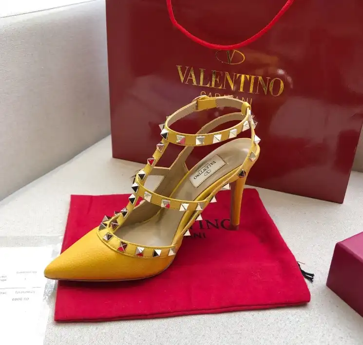 hype Valentino High Heels