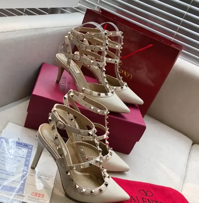 hype Valentino High Heels