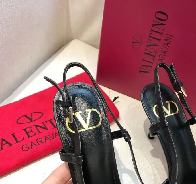 hype Valentino High Heels