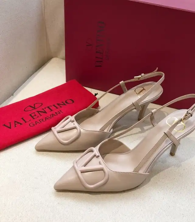 hype Valentino High Heels