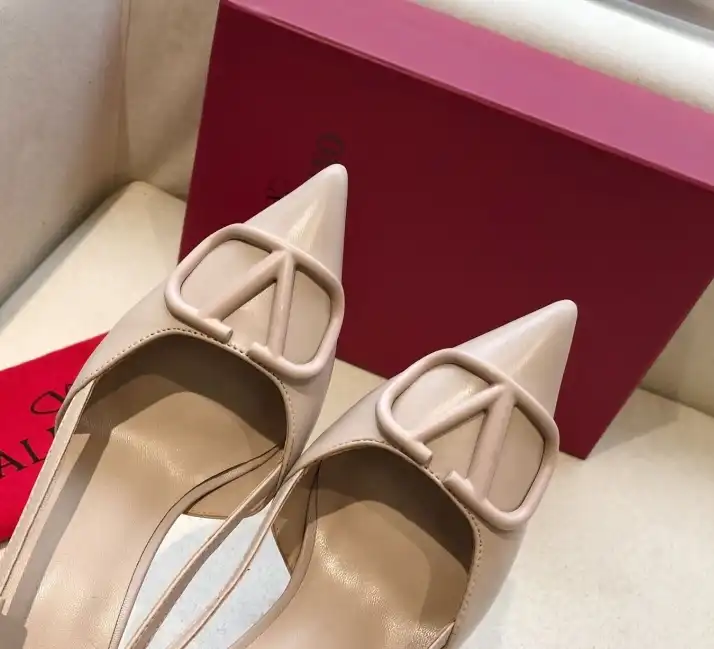 hype Valentino High Heels