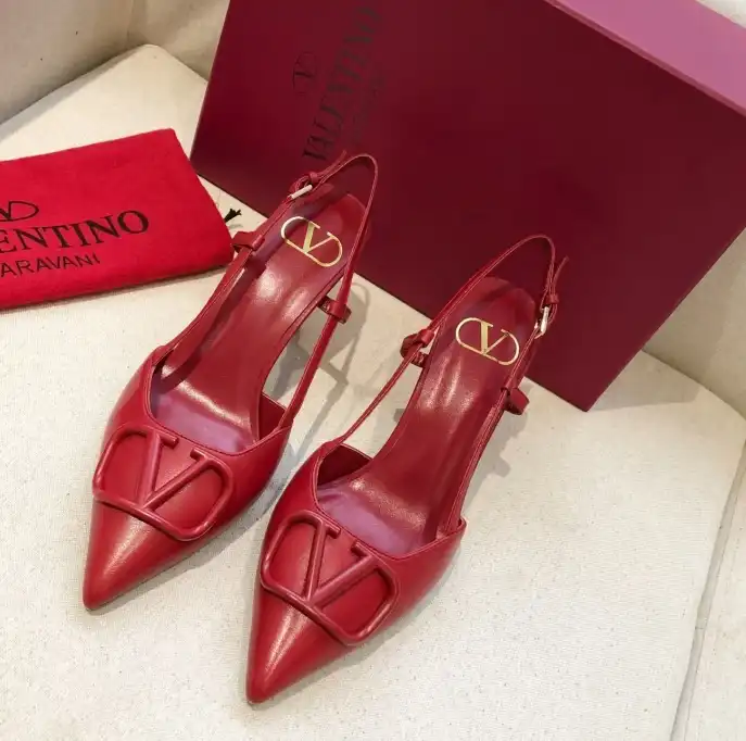 hype Valentino High Heels