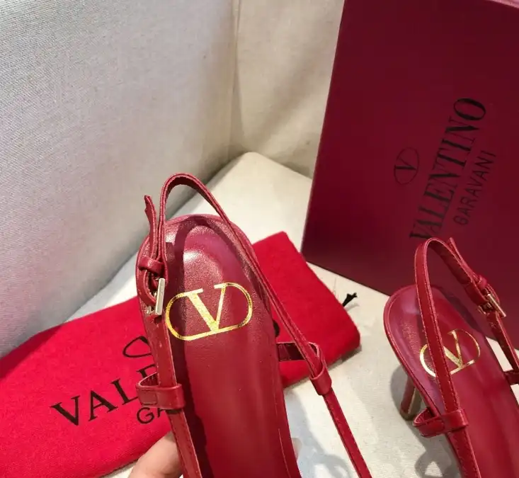 hype Valentino High Heels