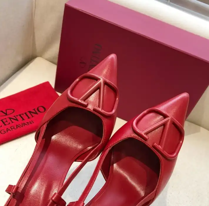 hype Valentino High Heels