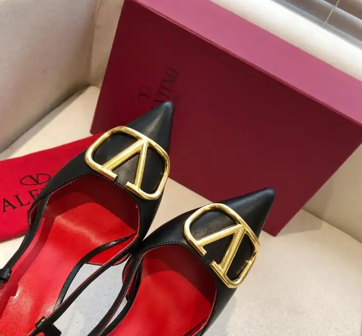 hype Valentino High Heels