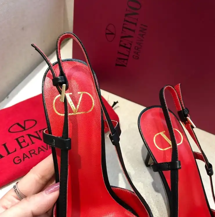 hype Valentino High Heels