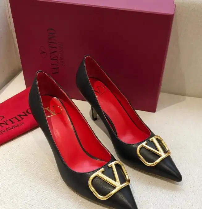 hype Valentino High Heels