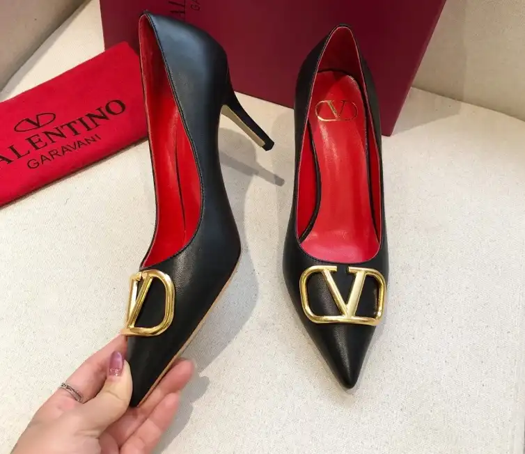 hype Valentino High Heels