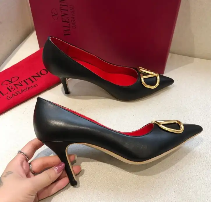 hype Valentino High Heels