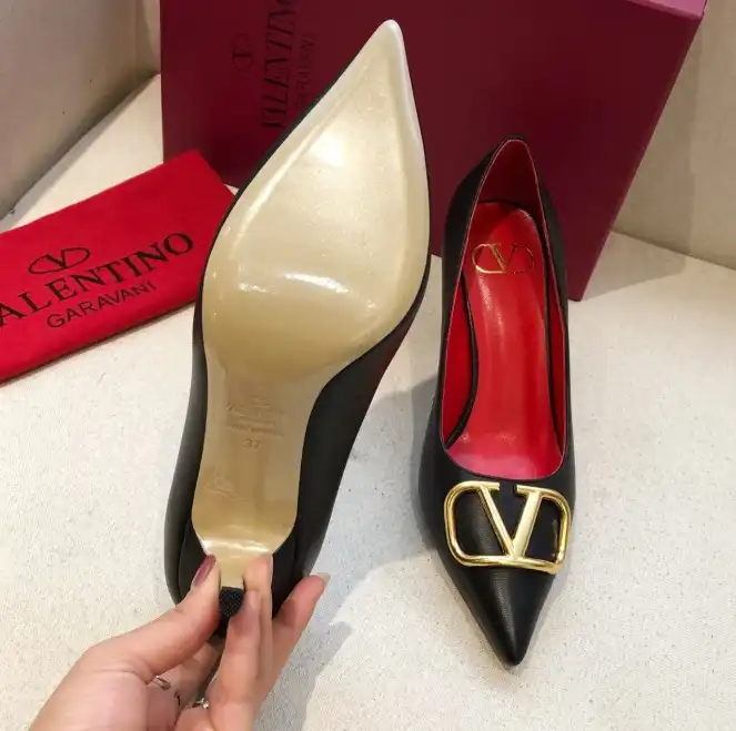 hype Valentino High Heels