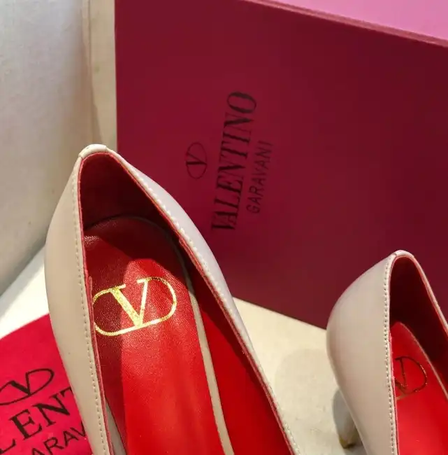 hype Valentino High Heels